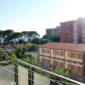 https://cimarosa-5.it-tuscanyhotel.com