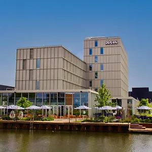 Yotel فندق
